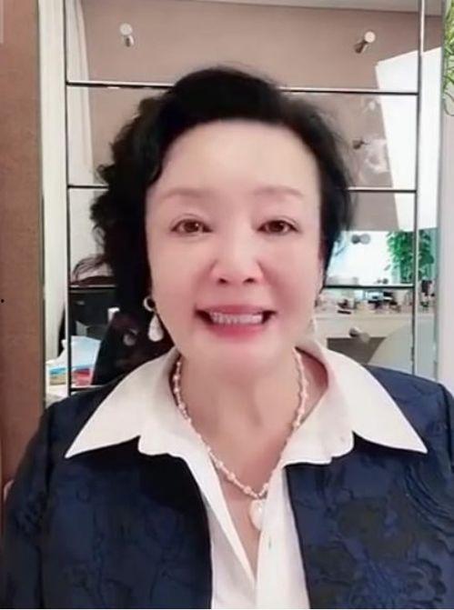 张兰爆料孩子视频,揭秘豪门育儿日常 第1张 张兰爆料孩子视频,揭秘豪门育儿日常 第1张